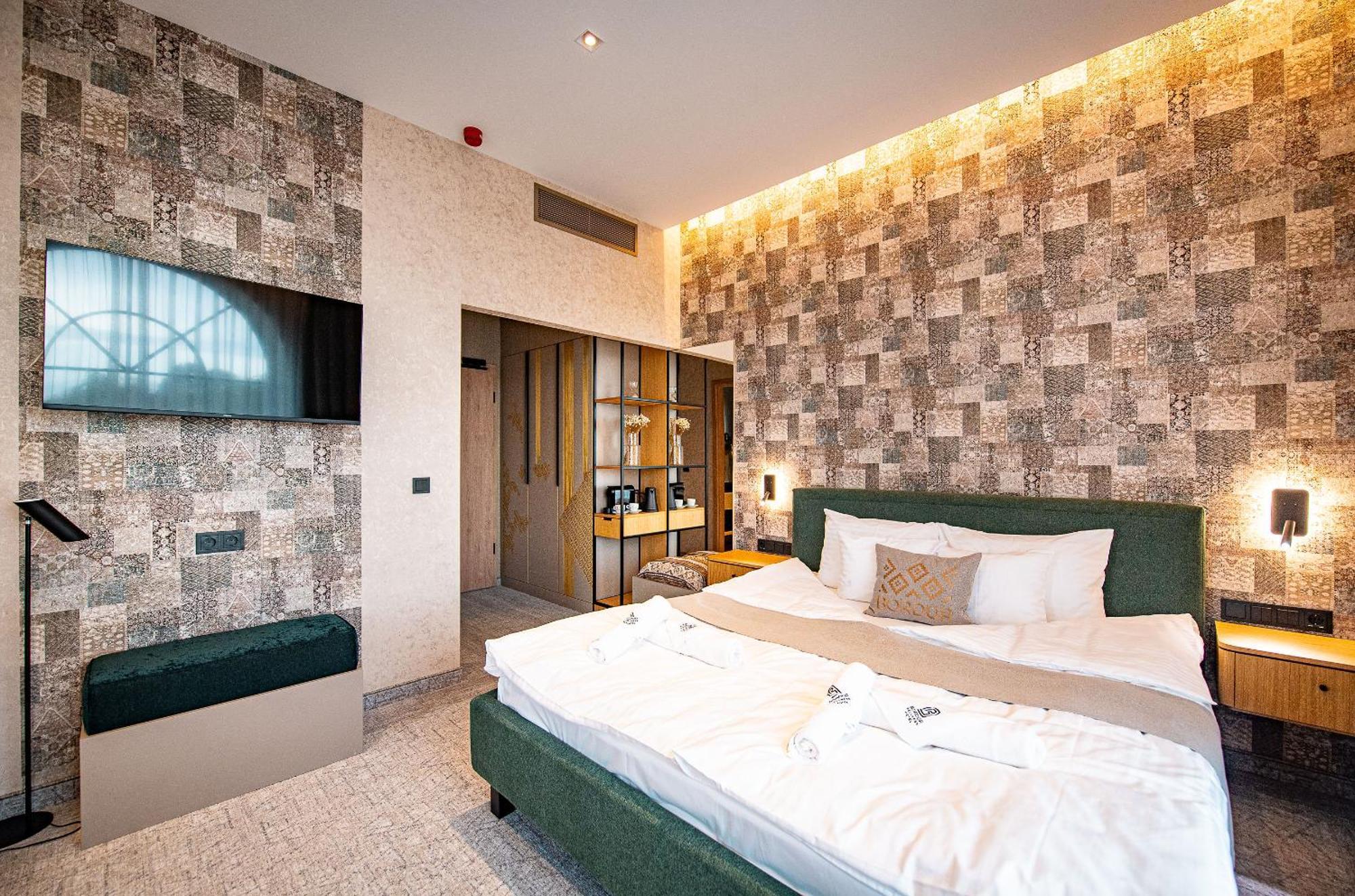 Bordur Wellness Superior Es Szonyegmuzeum 4*