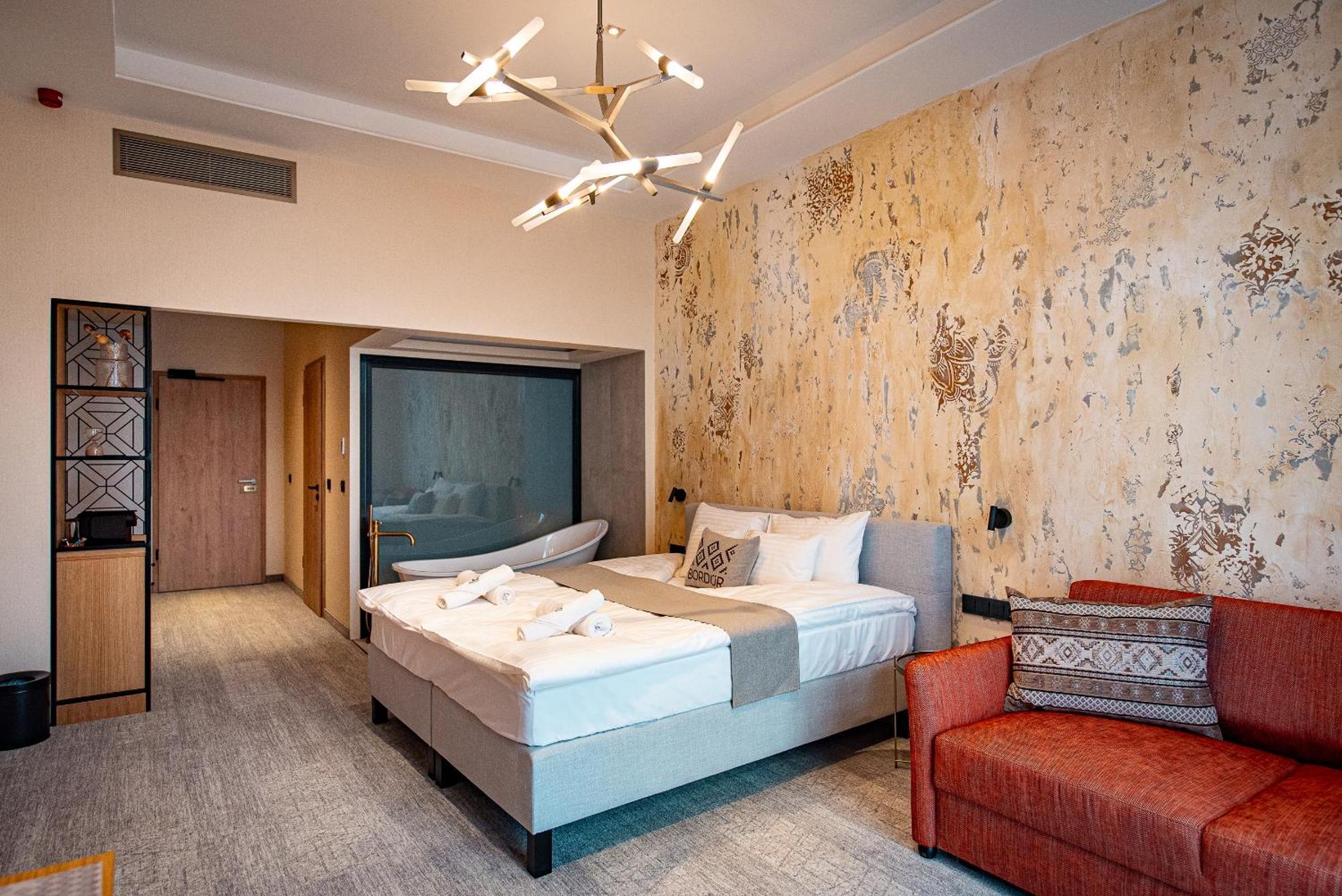 Hotel Bordur Wellness Superior Es Szonyegmuzeum 4*