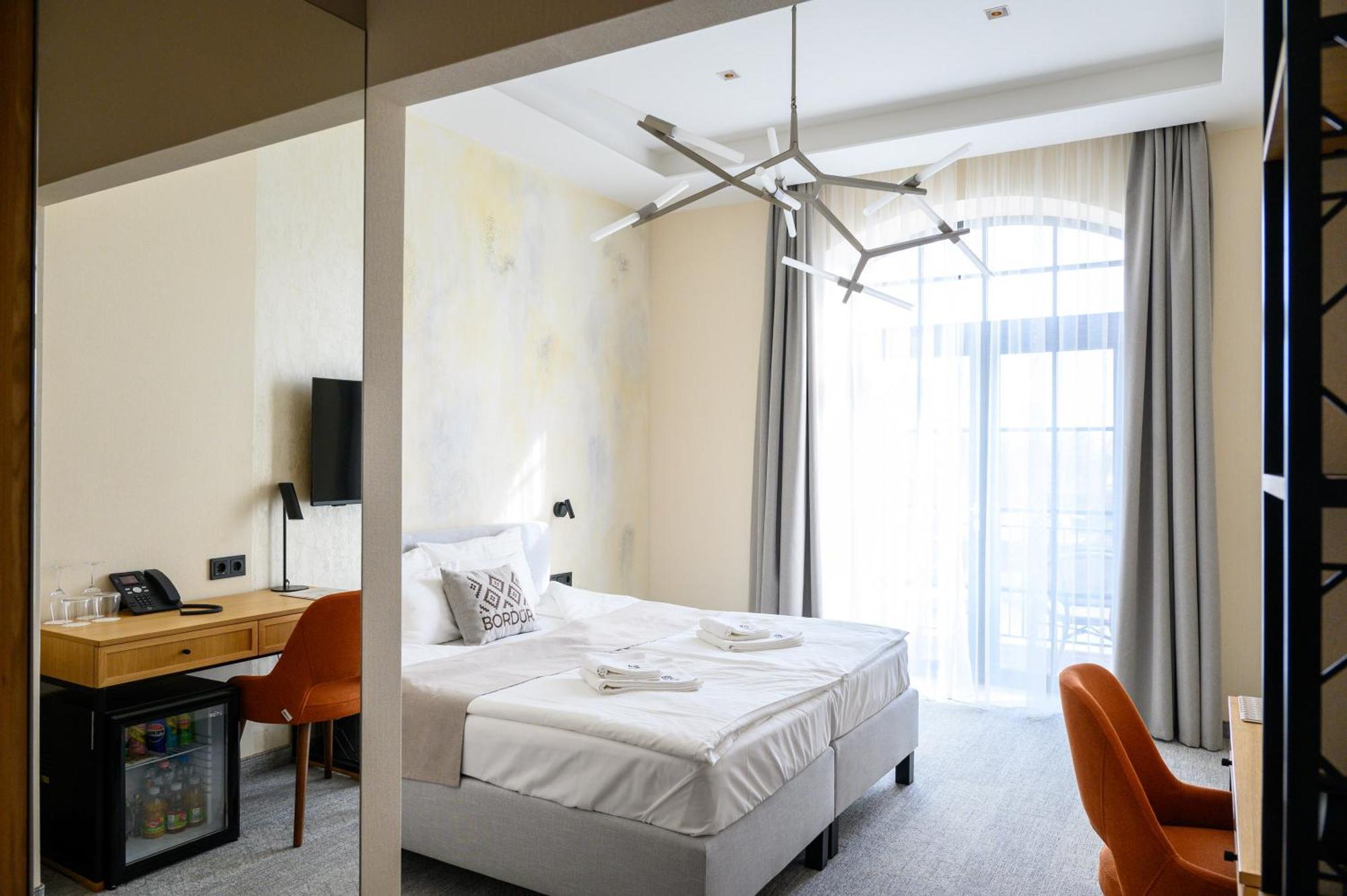 Hotel Bordur Wellness Superior Es Szonyegmuzeum 4*