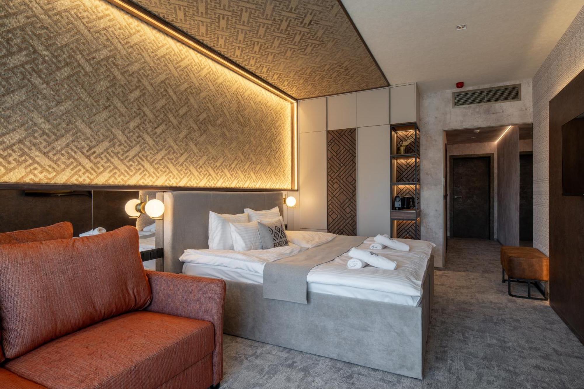 Hotel Bordur Wellness Superior Es Szonyegmuzeum 4*